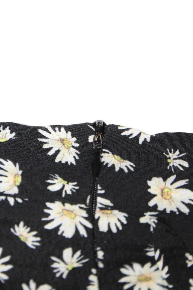 Pantalones Cortos Para Mujer Zara Cierre de Cremallera Volantes Frente Plano Floral Talla L Foto 4 de 4