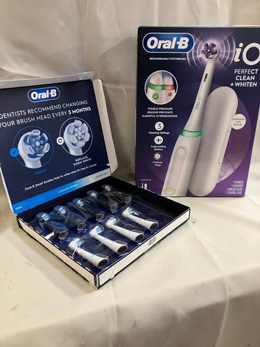 Oral-B iO Perfect Clean & Whiten Wiederaufladbare Elektrische Zahnbürste plus 9 Bürsten