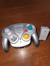 Nintendo GameCube Wavebird Wireless Controller Platinum With Receiver.  Wow