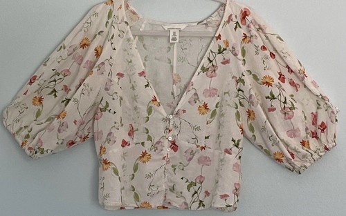 Top corto de lino floral blanco marfil cuello en V M mangas abullonadas con botones cabaña Y2K - Imagen 6 de 14