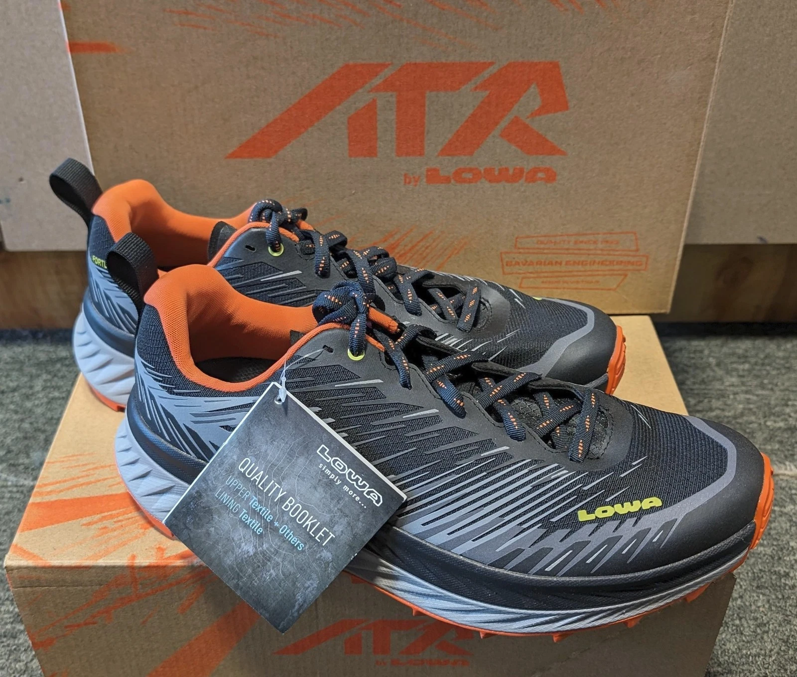 MEN'S LOWA FORTUX, SIZE 9.5