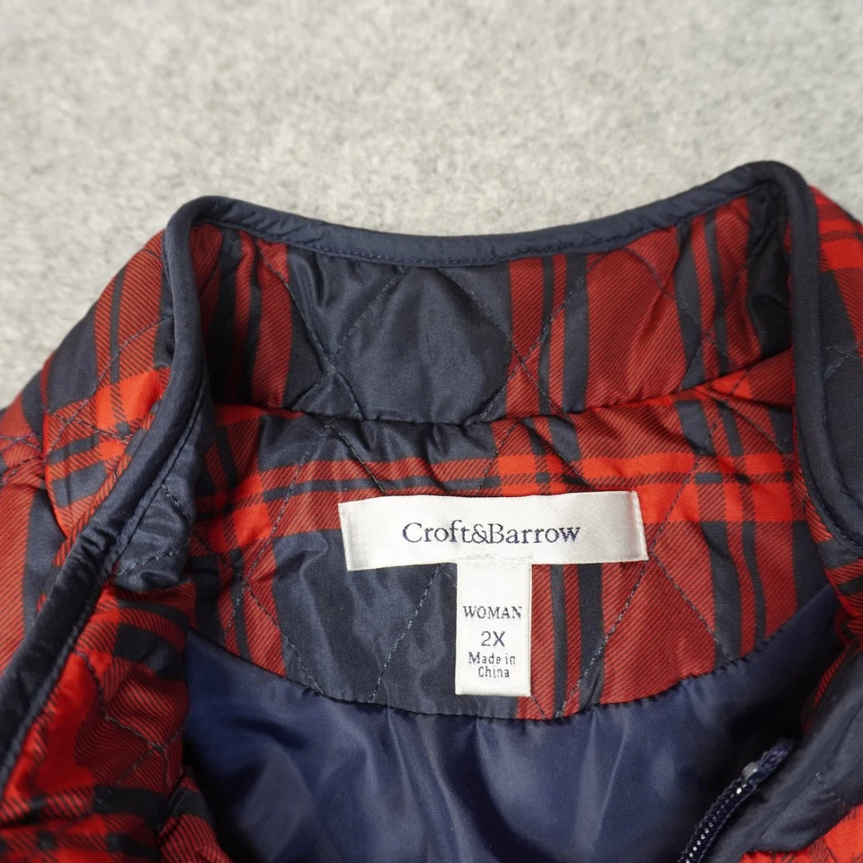 Chaleco acolchado para mujer Croft & Barrow 2X rojo negro forrado a cuadros Foto 3 de 4