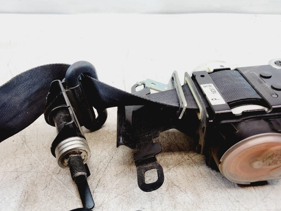 Cinturón de seguridad derecho Mazda MX-5 MIATA 2006 2007 2008 2009 2010 2011 2012 NEY1-57-L30 Foto 4 de 4