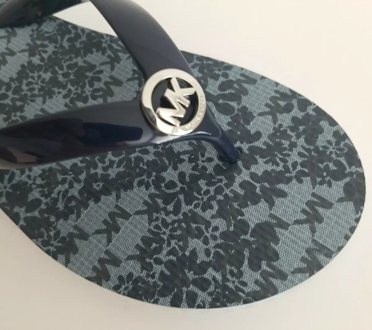 Michael kors flip flops mens navy hotsell
