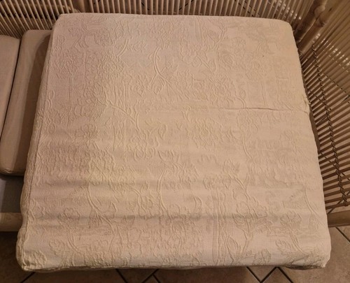 LARGE BAMBOO SOFA POSSIBLY ANGRAVES - NEEDS RECOVERING - Picture 12 of 20