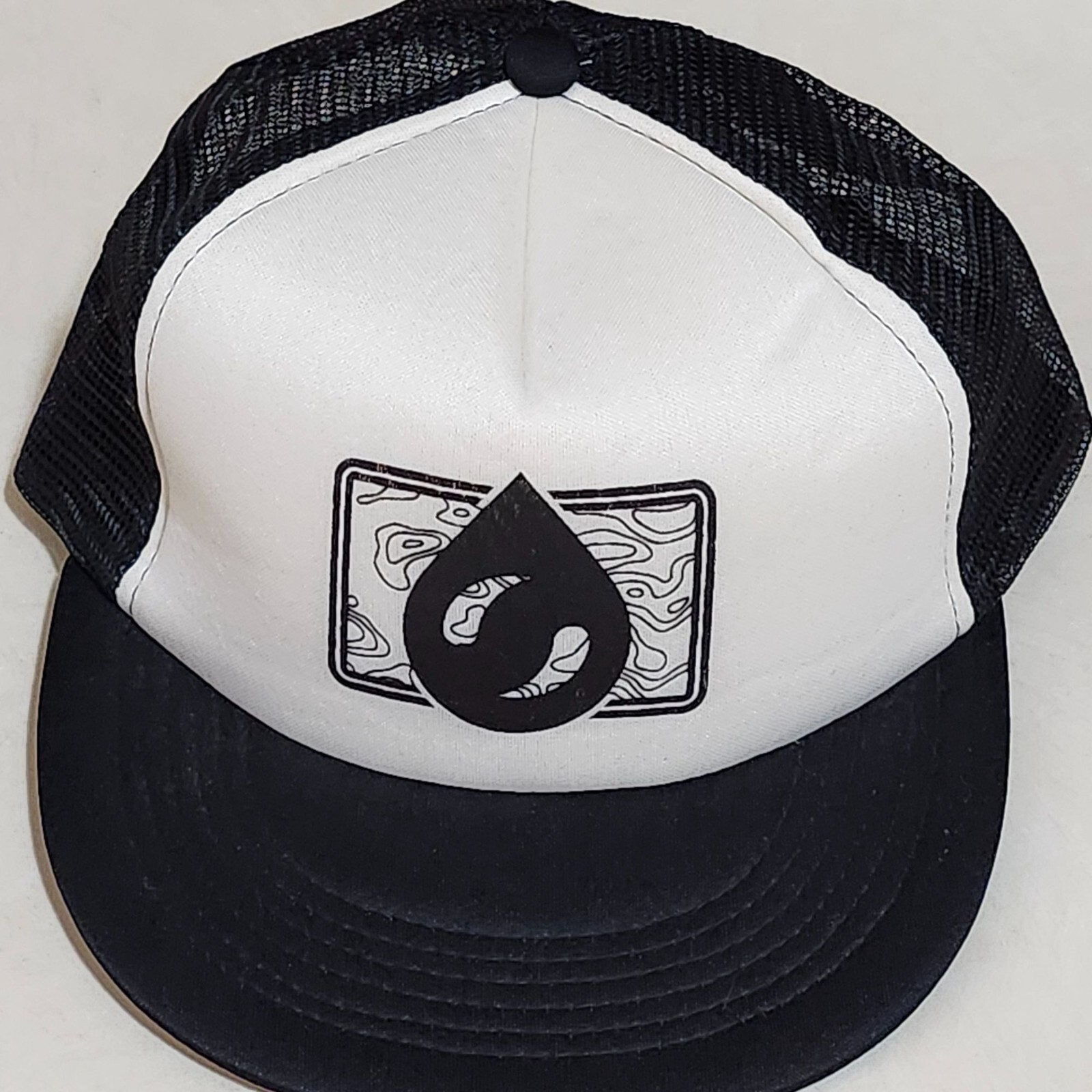 Hit Wear Black & White Mesh Trucker Hat Adjustable Snapba