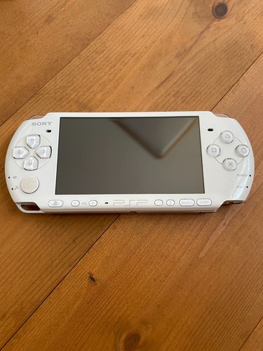 Sony PSP-3000 Select Color w/Charger + new battery + random 3 games excellent - Picture 8 of 28