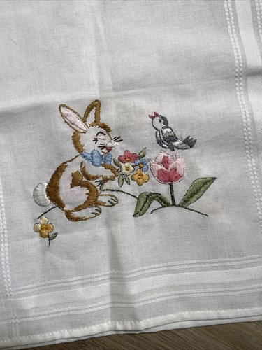 Easter Spring Table Runner Embroidery 100% Baumwolle 38” x 15” - Picture 4 of 5