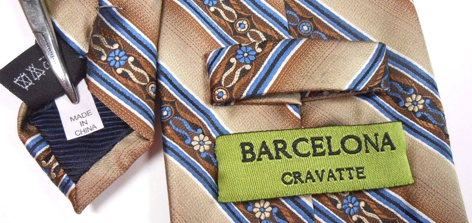 Corbata Hombre Barcelona Microfibra 60" X 3.75" Multicolor Rayas Americanas  Foto 4 de 4