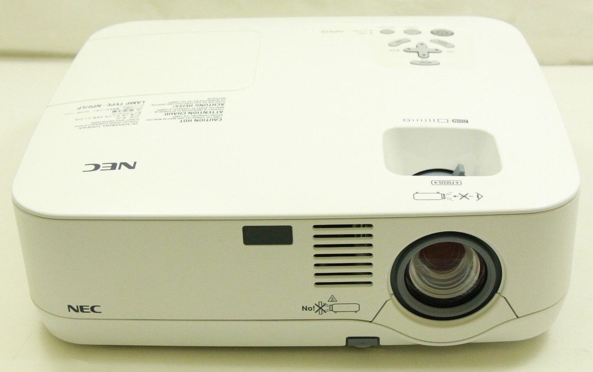 NEC NP610 XGA LCD Projector 3500 ANSI Lumens w/ Remote - Free