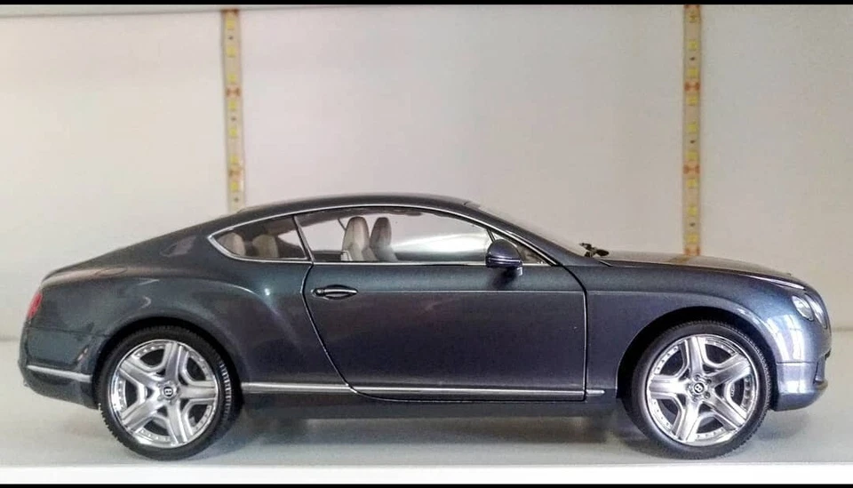 Minichamps Bentley Continental Gt 1:18 - Immagine 2 di 4