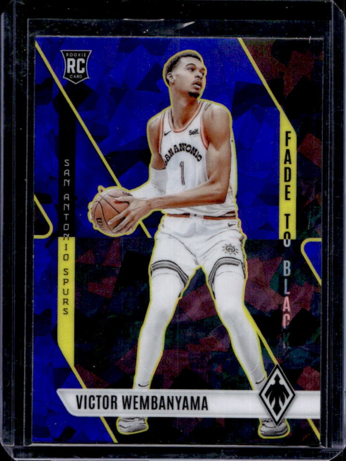 2023-24 Phoenix Victor Wembanyama Fade To Black RC Blue Ice #11 Spurs