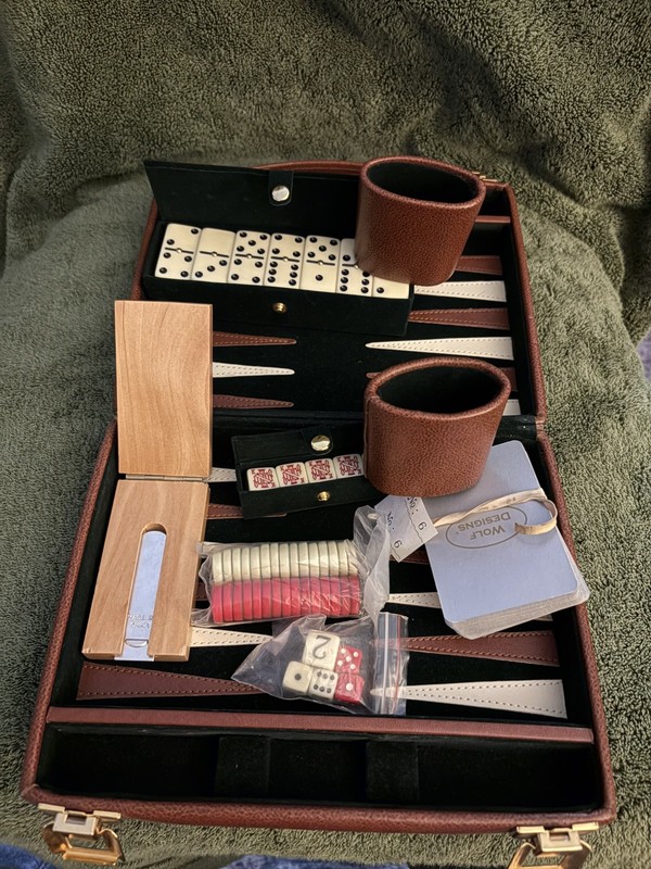 WOLF DESIGNS BACKGAMMON SET LEATHER Briefcase Style  Multi-game Combo 1997