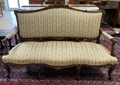 ANTIQUE FRENCH LOUIS XV CARVED & PARCEL-GILT UPHOLSTERED SALON