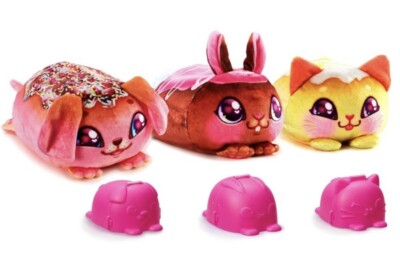 COOKEEZ Makery SWEET TREATZ Oven Mix & Bake SURPRISE Plush Intract