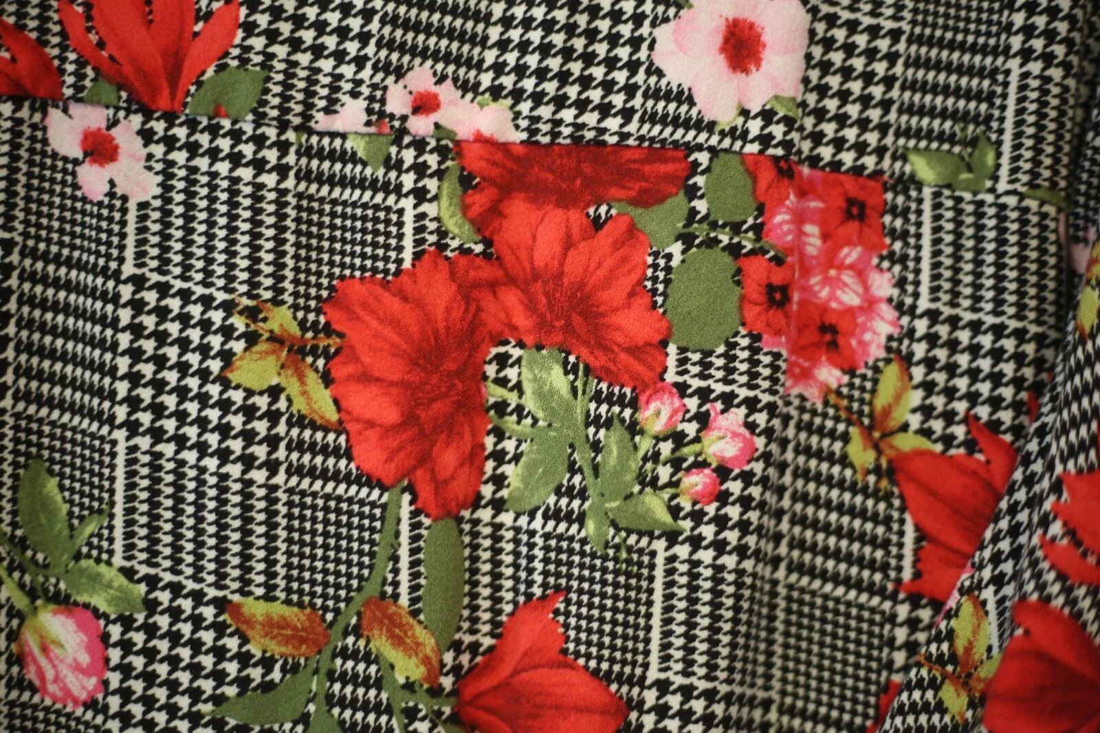 Abito donna City Chic taglia XXL 24 floreale pied de poule nero rosso San Valentino