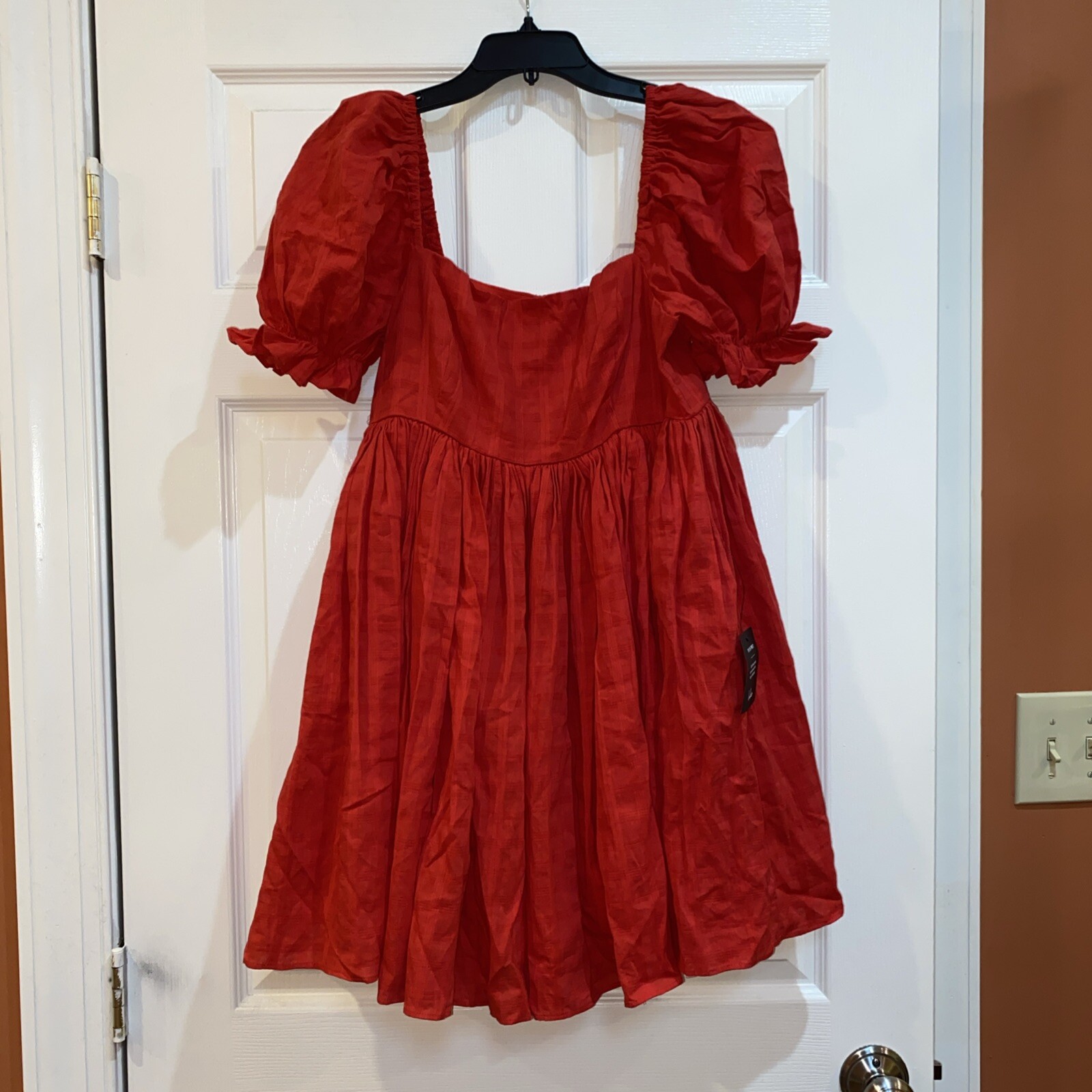 Picture 1 of 6