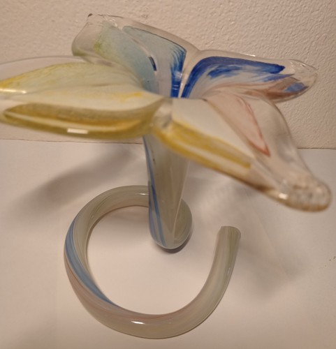 Mundgeblasene Kunstglas Blume - Murano Stil - mehrfarbige Blütenblätter mit Stiel sm. Vase - Bild 7 von 12