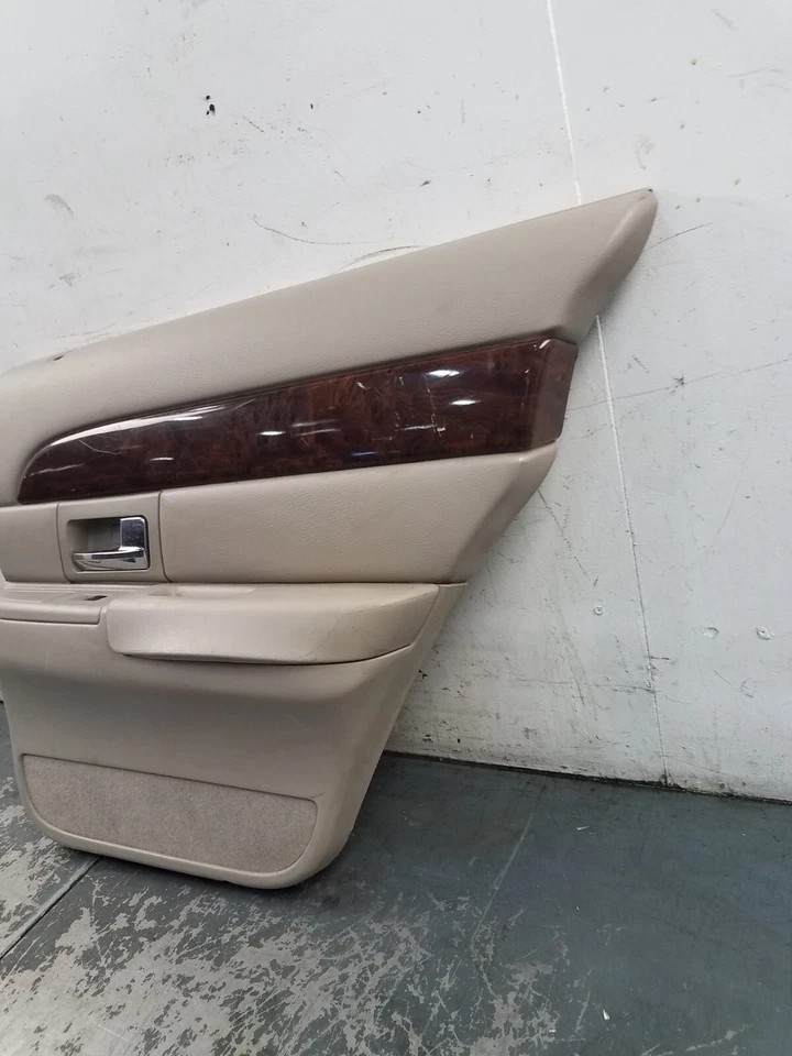 Panel de puerta trasera derecha Grand Marquis/Corwn Vic Victoria 2010 - * #5317 VV4 Foto 3 de 4