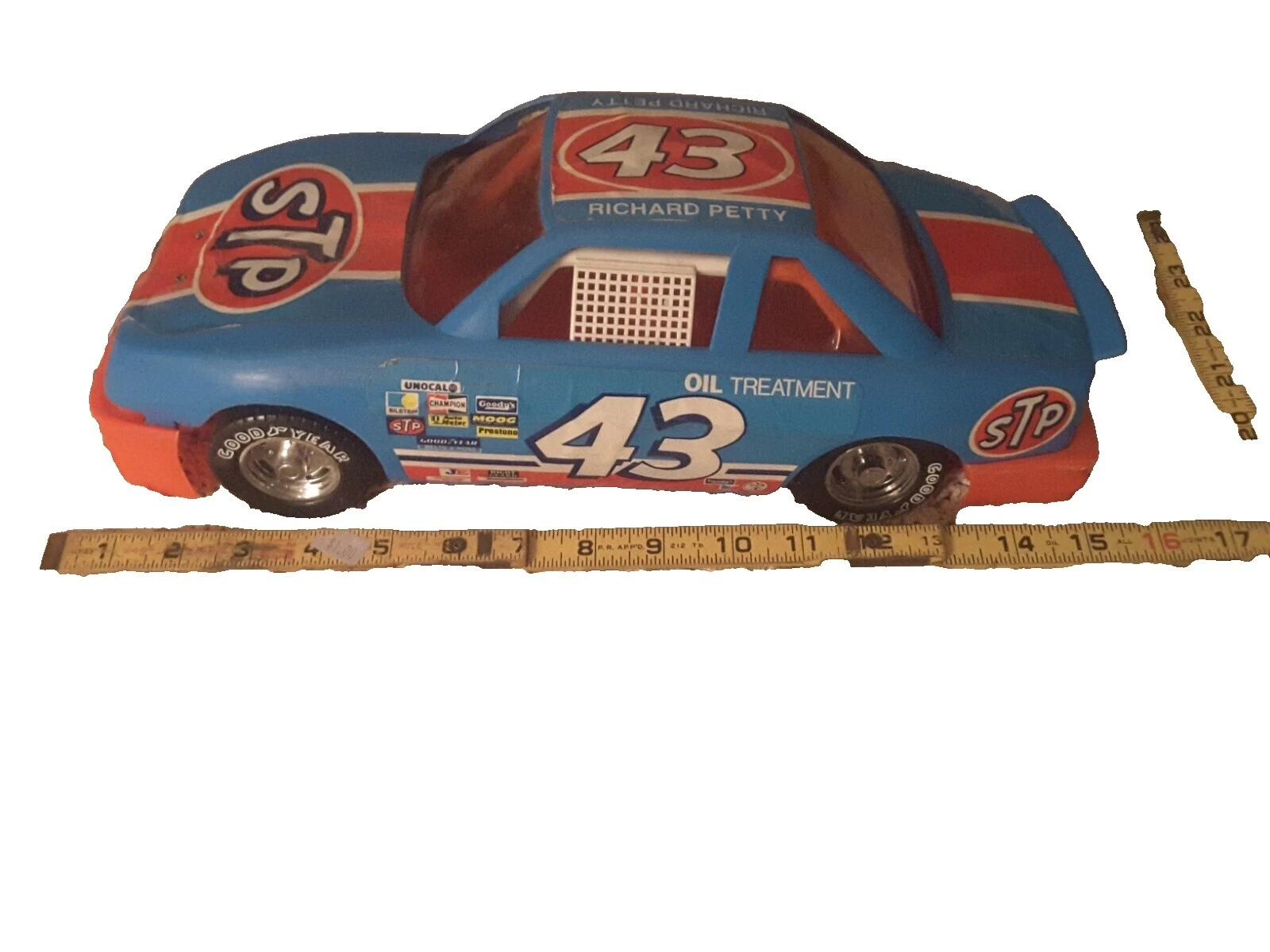 Richard Petty 1980 año del vehículo autos de carrera diecast