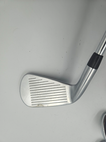 Titleist AP2 718 Iron Set, 4-PW, S300 Stiff Steel Shafts, Golf Pride Jumbo Grips - Foto 7 di 24