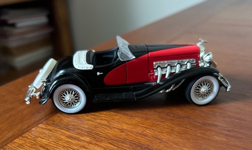 Signature 1:32 Die-cast 1935 Duesenberg SS - Picture 6 of 16