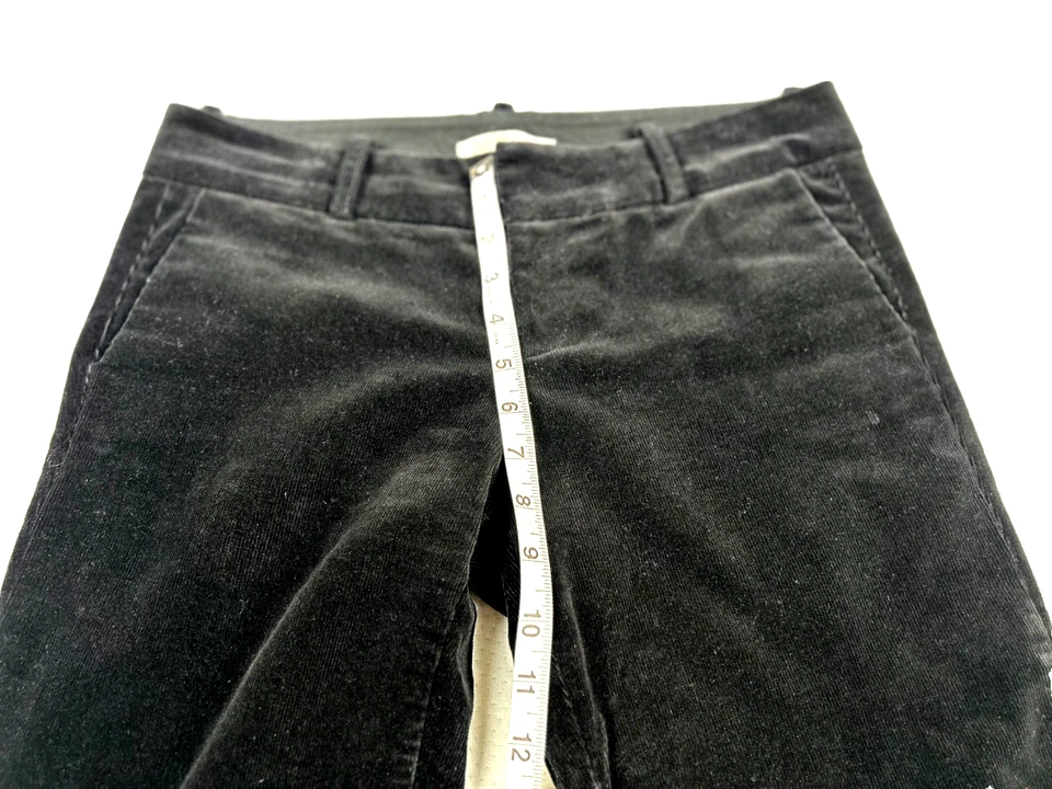 Calça social feminina White House Black Market cropped veludo tamanho 4 preta algemada - Imagem 3 de 4