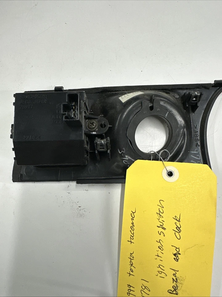 95-04 Toyota Tacoma Dash Ignition Switch Trim Bezel w/ Digital Clock 014906 Foto 4 de 4