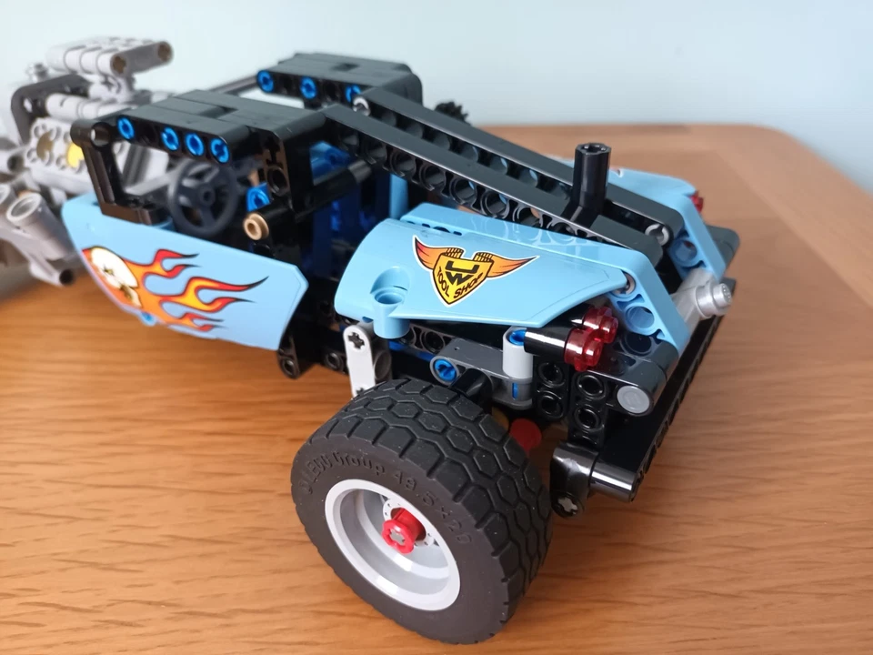 LEGO Technic 42022 Hot Rod, photo 3 of 5