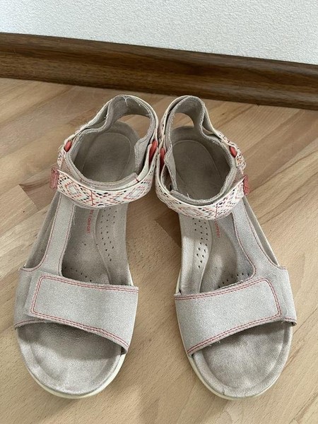 Women Clarks Sandals Beige Leather 39