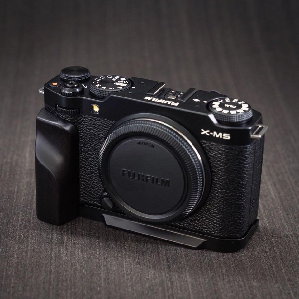fujifilm-xm5-x-m5-hand-grip-camera-hand-grip-only-ebay