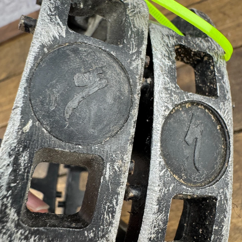 Specialized P415 BMX Pedals LU-215 9/16 in 3PC Mid School Flat Platform Vintage - Image 2 of 4