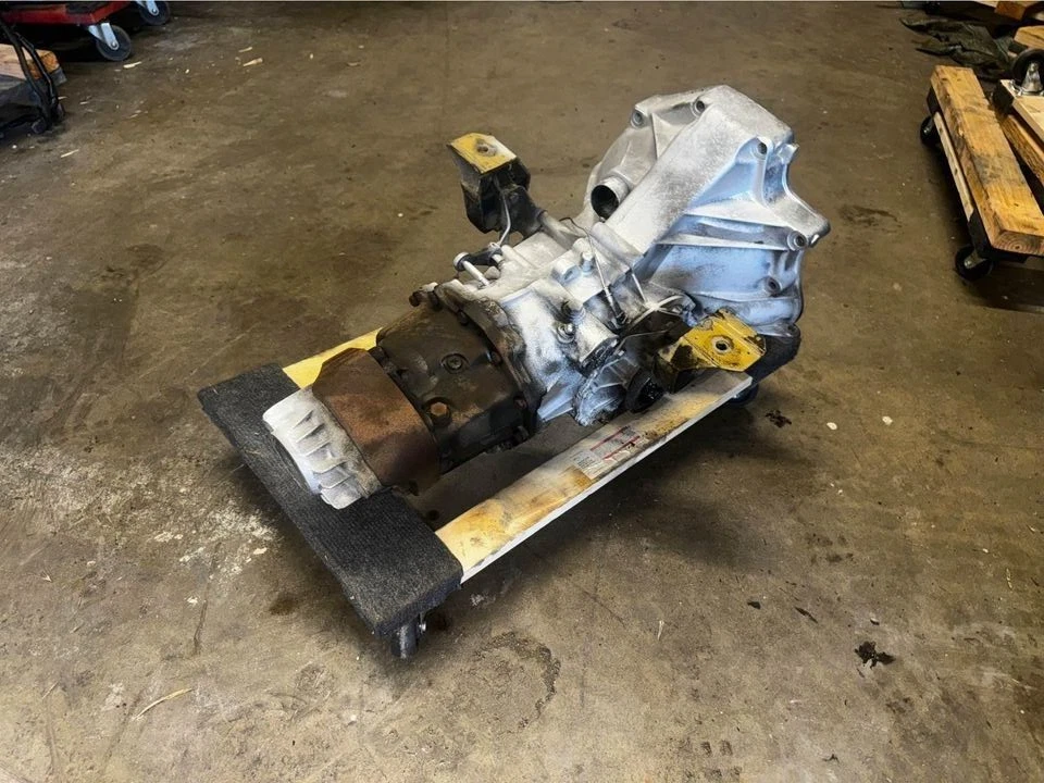 1983 1984 1986 1987 年保时捷 944 5spd 手动变速器 92K Mil 016300046N — 第 2/4 张图片