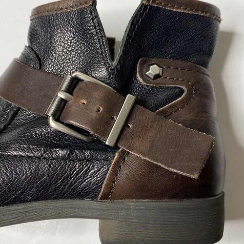 BCBGeneration Leather Ankle Booties With Buckles Black & Brown Size 6.5 B Boots - Picture 12 of 13