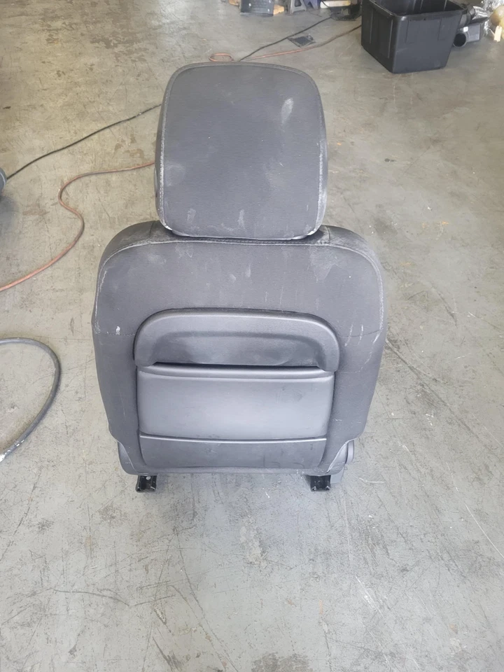 Front Right Passenger Seat Used OEM 2019 GMC Terrain 2018 2020 2021 2022 2023 24 - Image 4 of 4