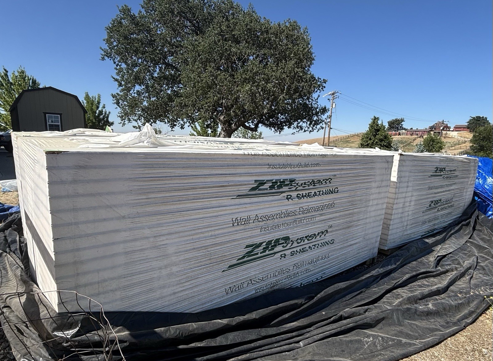 87 sheets Zip System R12 insulated sheathing panels Huber Engineered ...