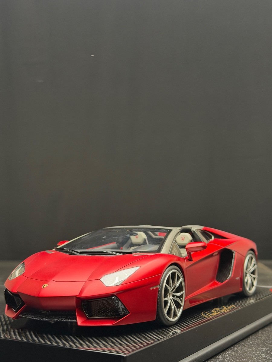 Lamborghini Aventador Roadster (Red/ Hand signed) [MR Collection