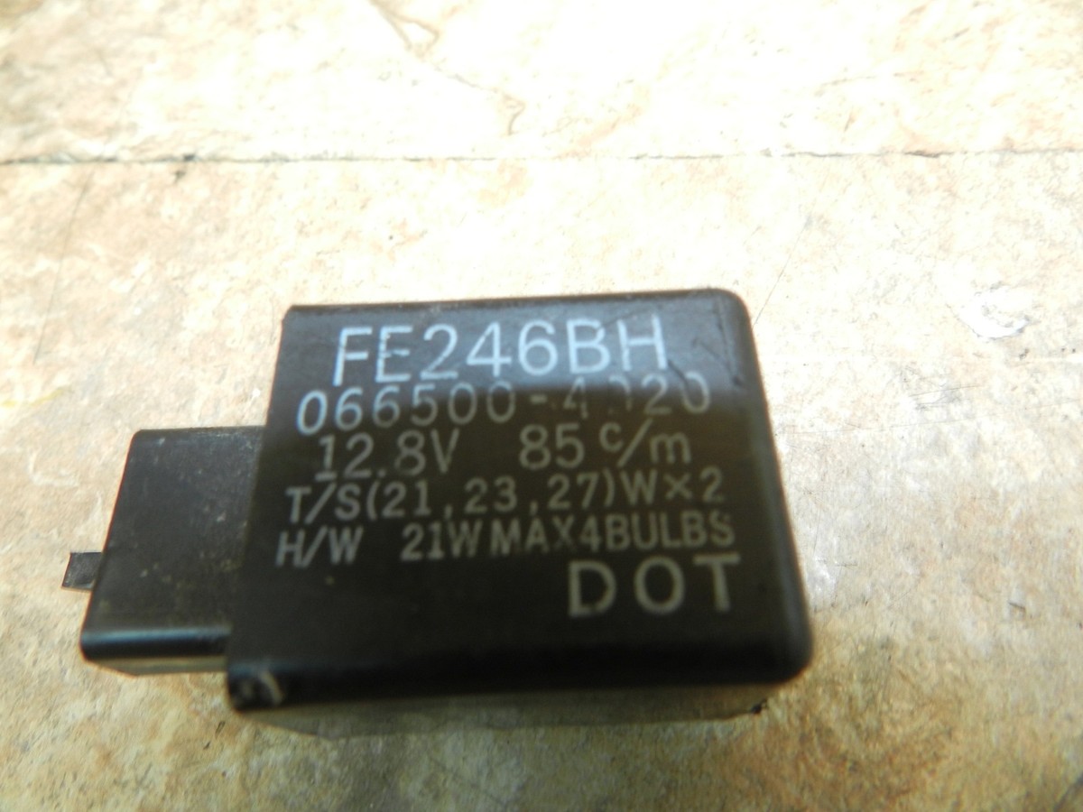 ファーネル　ブリンキー 2006-11 KAWASAKI ZX14 TURN SIGNAL FLASHER RELAY BOX BLINKER