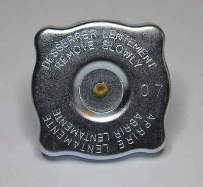 CLASSIC CAR RADIATOR CAP PRESSURE EXPANSION WATER TANK 0.7 BAR METAL BRAND NEW - Image 1 of 4