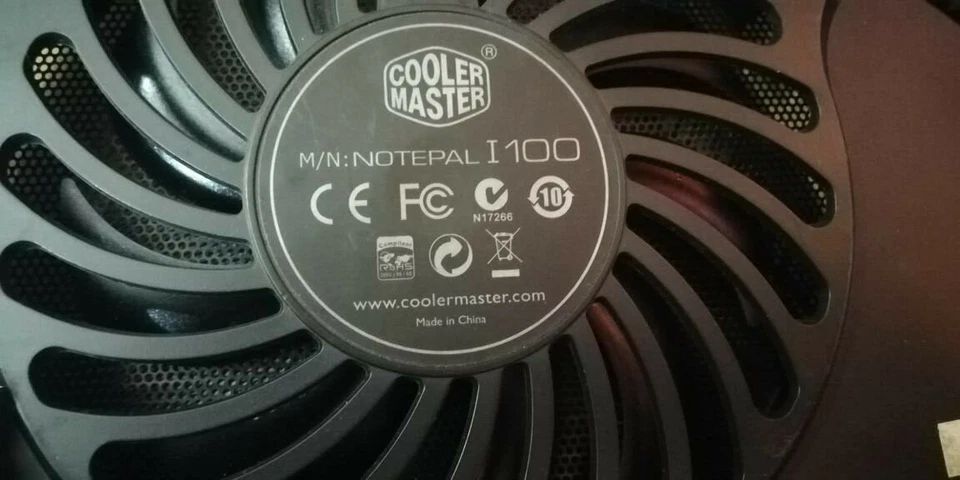 Cooler Master Notepal i100 Almohadilla de enfriamiento ultra delgada Ventilador silencioso ¡en EXCELENTE estado! Foto 3 de 4
