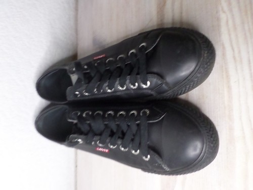 Ladies Levi's Black Faux Leather Pumps/Trainers (Size 8 UK) V.G. Condition - Picture 5 of 8