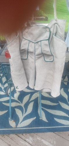 Traditional brown suede lederhosen with green piping accents side-button closure - Picture 4 of 9