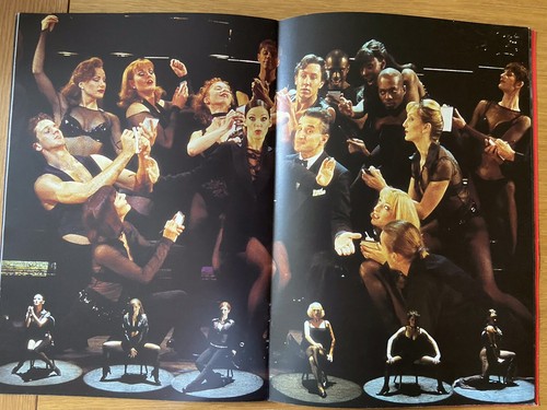 Chicago Musical Theatre West End Souvenir Brochure 2012 - Picture 7 of 8