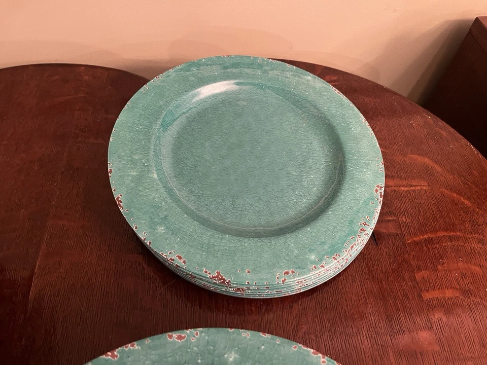 8 settings LAURIE GATES Melamine Dinnerware Set 24 Piece Green - Image 4 of 4