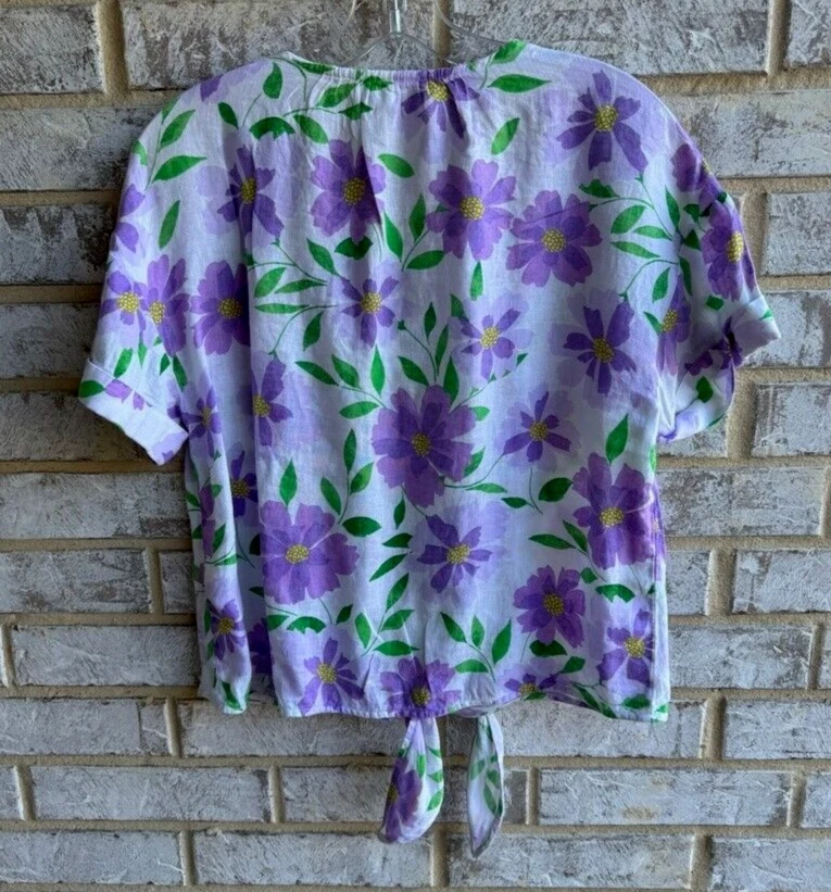 Blusa para mujer Charter Club manga corta 100 % lino floral cuello en V talla M. Foto 2 de 4