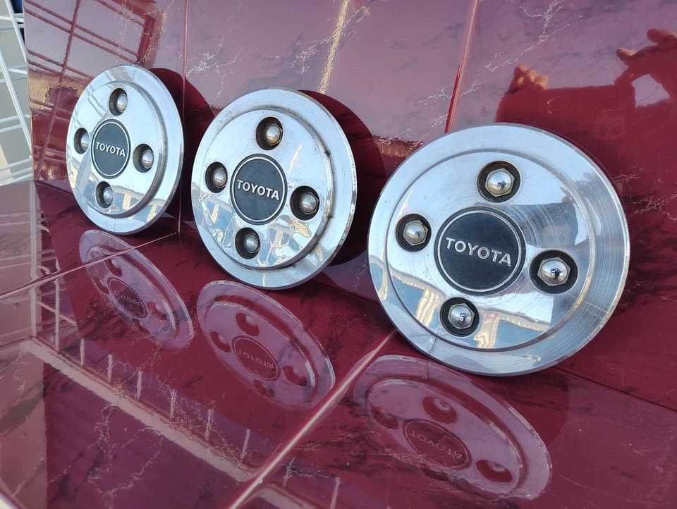 1983 - 1987 年丰田卡罗拉 Tercel 中心盖套装 (3) 原始设备制造商 # 716913-PA 复古 — 第 2/4 张图片