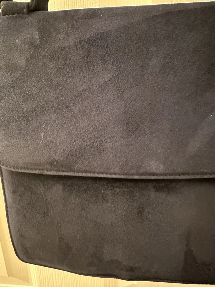 Bandolera Episode azul marino imitación gamuza con asa. Hecho en Italia Foto 2 de 4