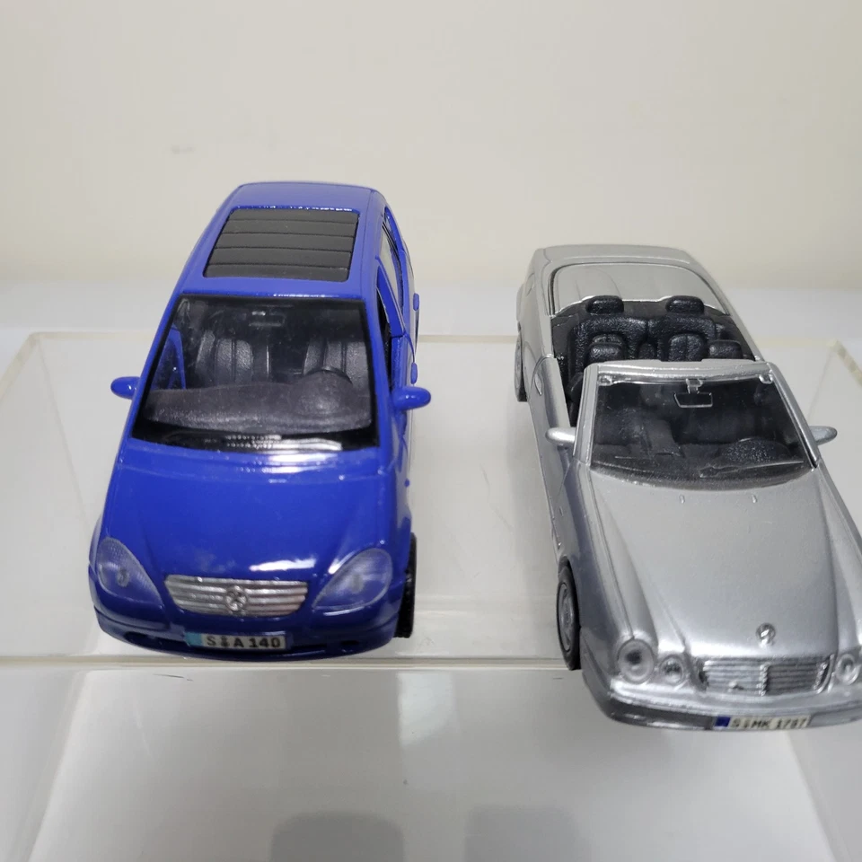 Maisto Mercedes Benz CLK Cabriolet 1:38 & Maisto A Class 1:34 - Image 2 of 4
