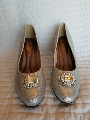 silver pumps size 12