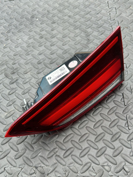 Genuine BMW Rear Light Tailgate LED Right 63217477718 for sale 